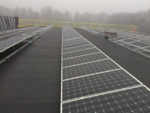 Solcelleanlæg til erhverv - Stilling Solcelleanlæg til erhverv - Stilling